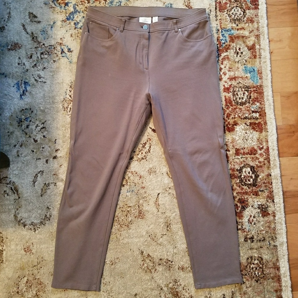 Chicos So Slimming Pant